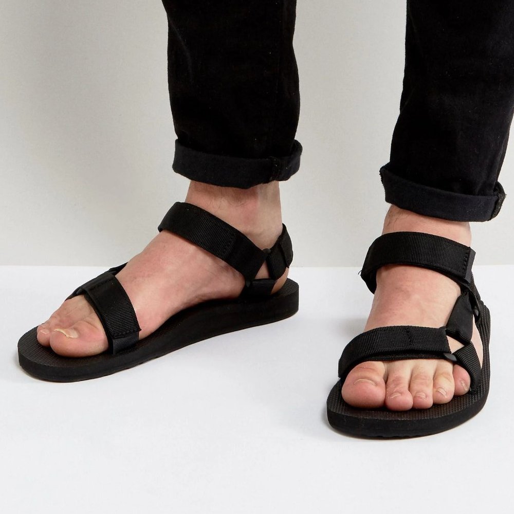 Original Universal Teva - Size 7 - Black